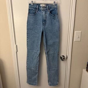 Abercrombie & Fitch 90s Straight Ultra High Rise Jeans